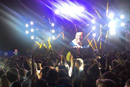 Carl cox on the main stage of space closing