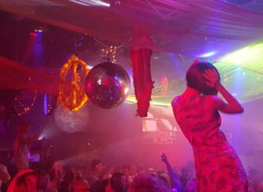 Review | Flower Power closing fiesta