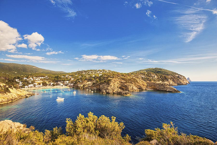 College Students Party: The Impact of Ibiza’s Social Scene on Student Creativity