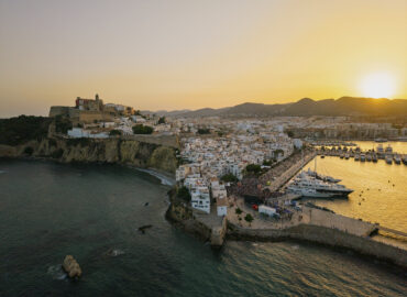 Chinois’ ‘PORTSIDE’ free party returns – this Friday 11th September at Ibiza Port
